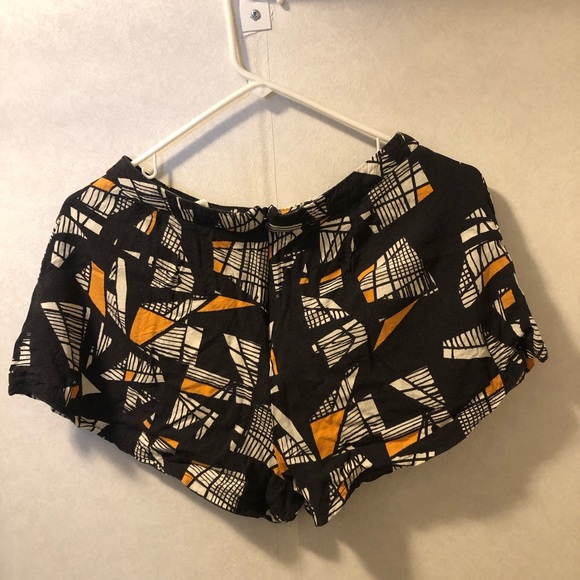 Summer shorts - Picture 2 of 3